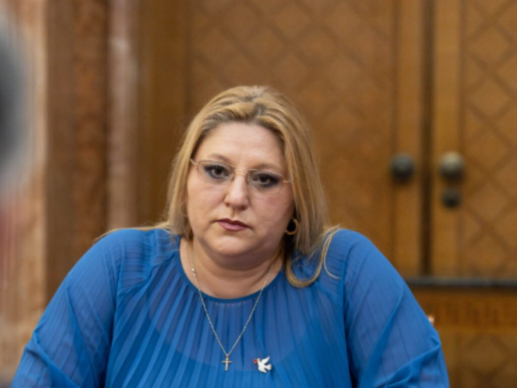 Diana Șoșoacă, citată la Parchetul General pentru propagandă legionară. Refuză expertiza psihiatrică